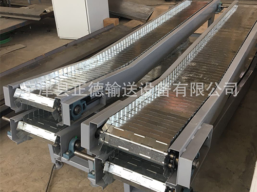 链板输送机中输送链板的类型和特点有哪些
